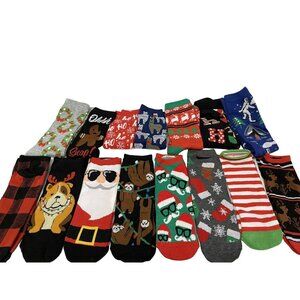 Lot OF Mens 15 Pair Of  Christmas Socks 4 Pairs Of Crew Socks 11 pairs of Lowcut